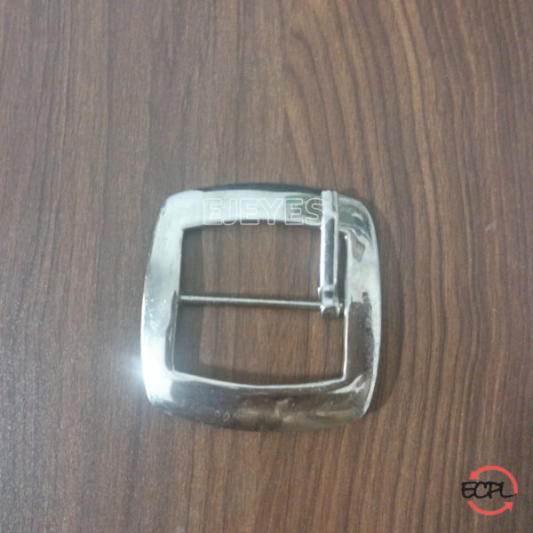 A 35mm nickel 4-plated belt buckle will keep your look secure; it's strong, stylish, and adaptable for a variety of uses.