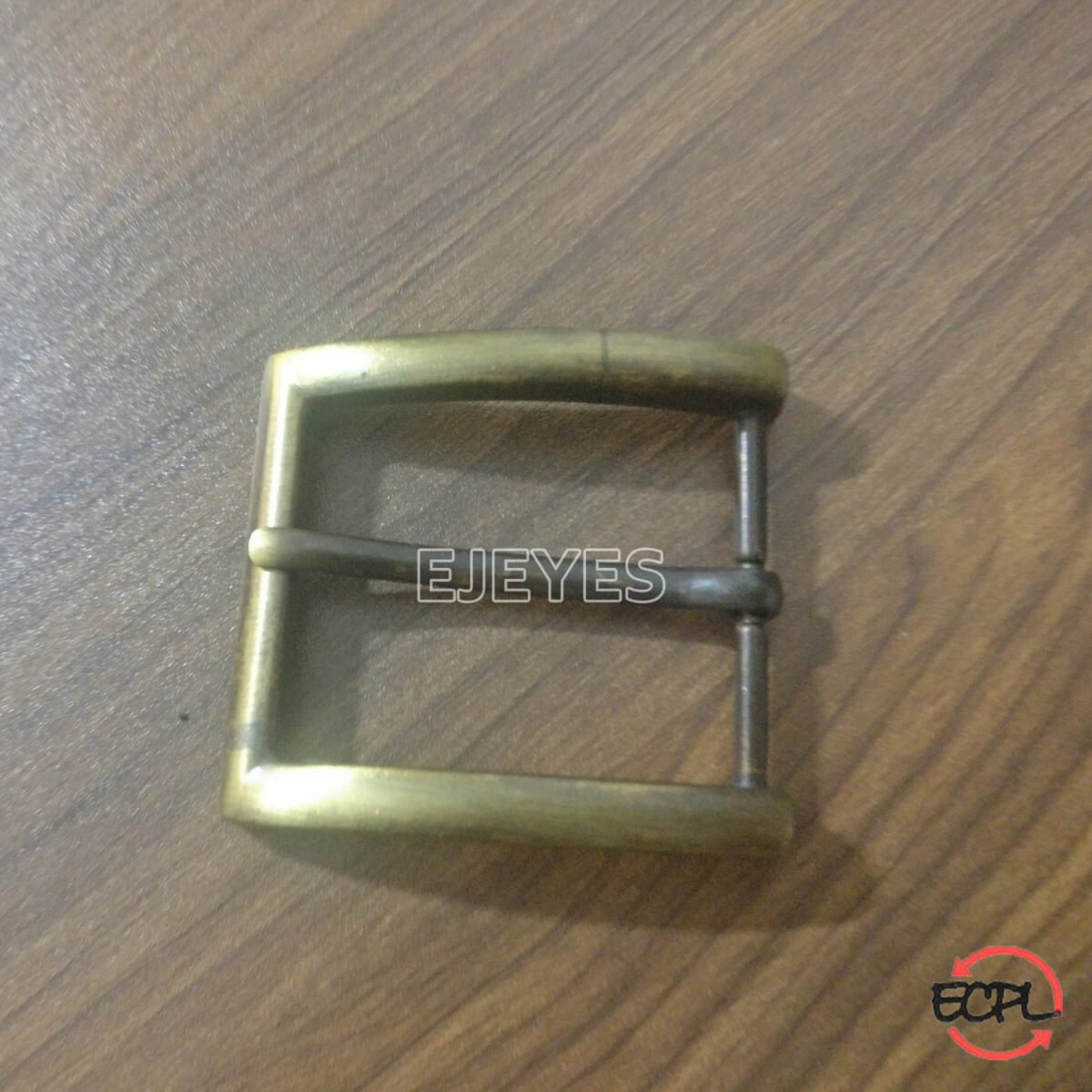 We manufacture & supply high quality 40mm Belt Buckle Antique suitable for Belts and Buckles applications. ‘Falcon by Ejeyes’ Square Buckles are made of best grade and quality material sourced directly from renowned material suppliers and available in various finishes and sizes as per customer requirement.