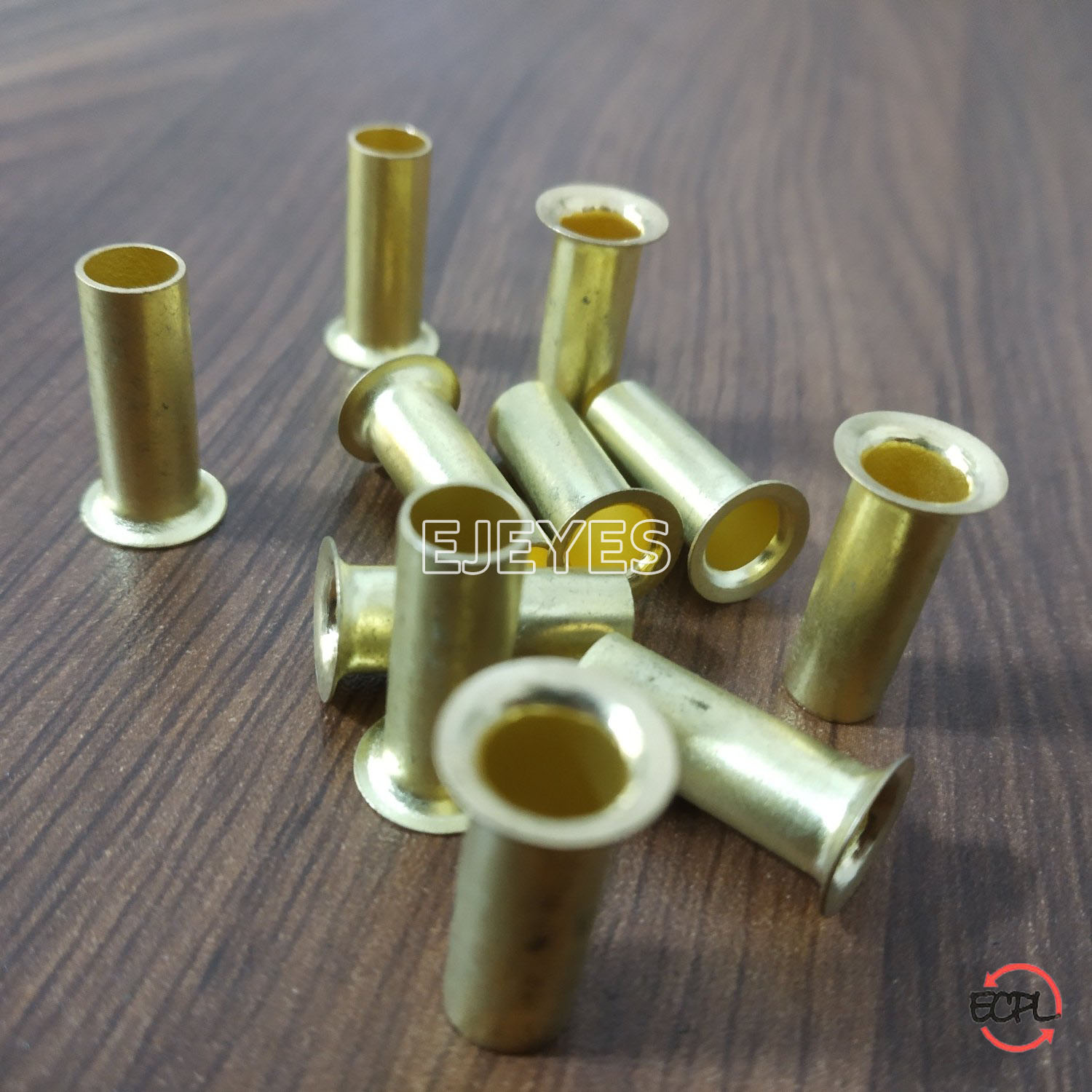 Brass tubular rivet: A dependable and versatile hardware component, essential for various assembly and repair tasks.