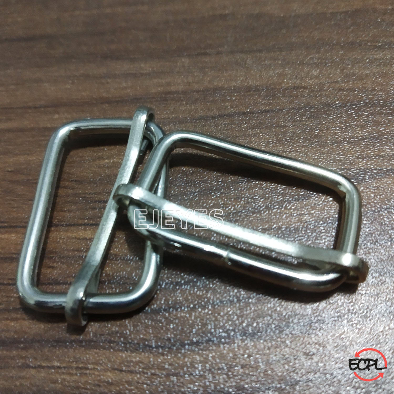 Nickel-plated steel adjuster buckle: A versatile and reliable hardware component, perfect for precise and secure adjustments.