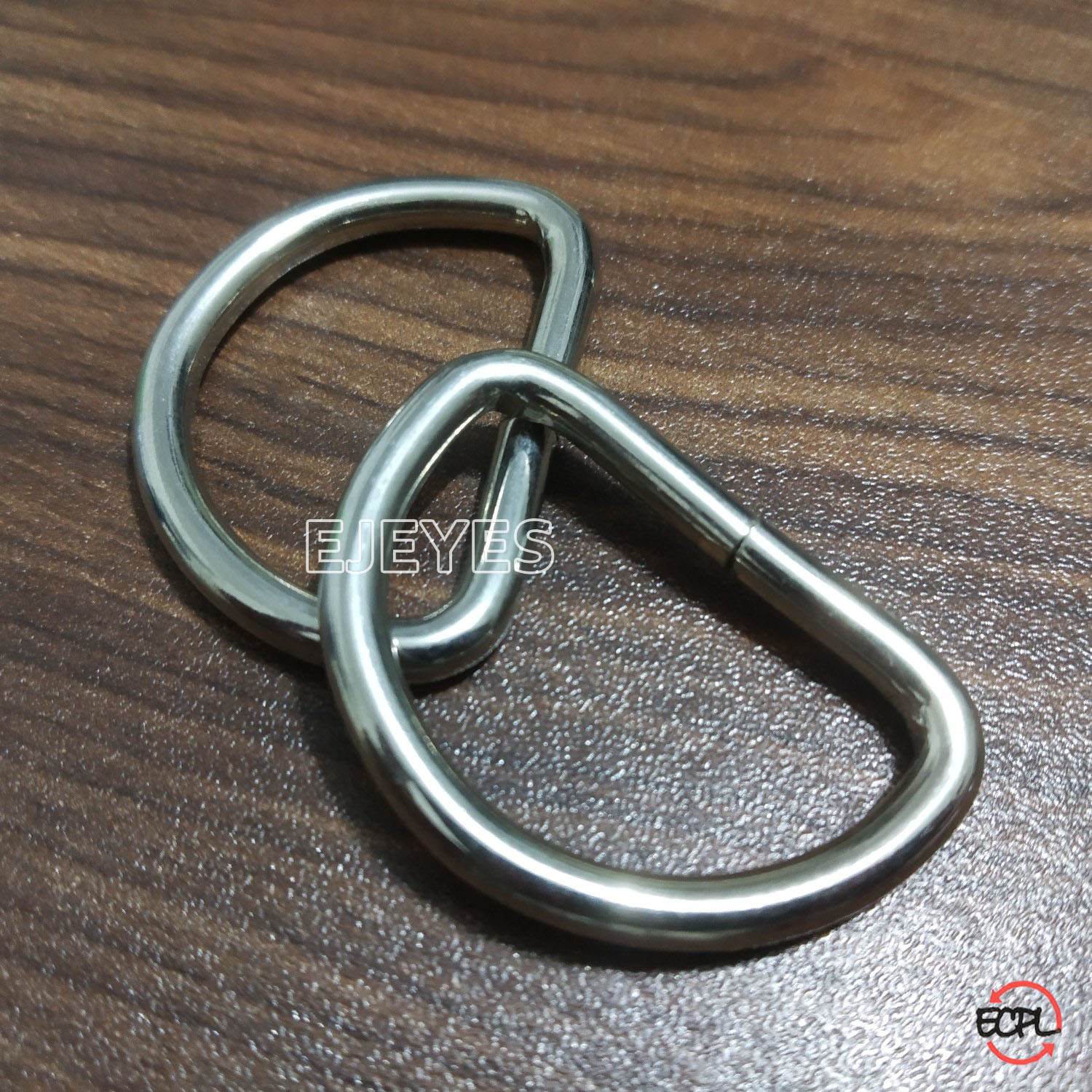 KADI 28mm nickel-plated steel D-rings combine style and strength for a durable fastening solution.