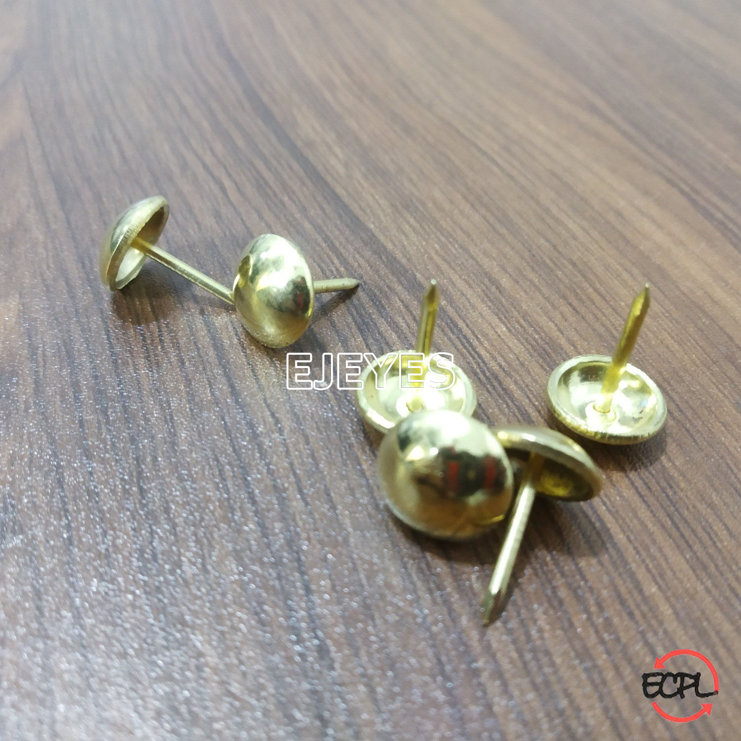 Small stud rivets: A stylish and durable hardware component, perfect for adding a touch of sophistication.